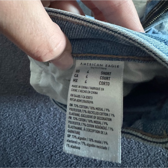 American Eagle Distressed Skinny Jeans – Size 4 Short - Picture 3 of 4